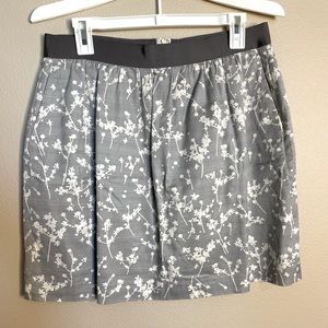 Ann Taylor Loft Silver Floral Mini Skirt - Size 8